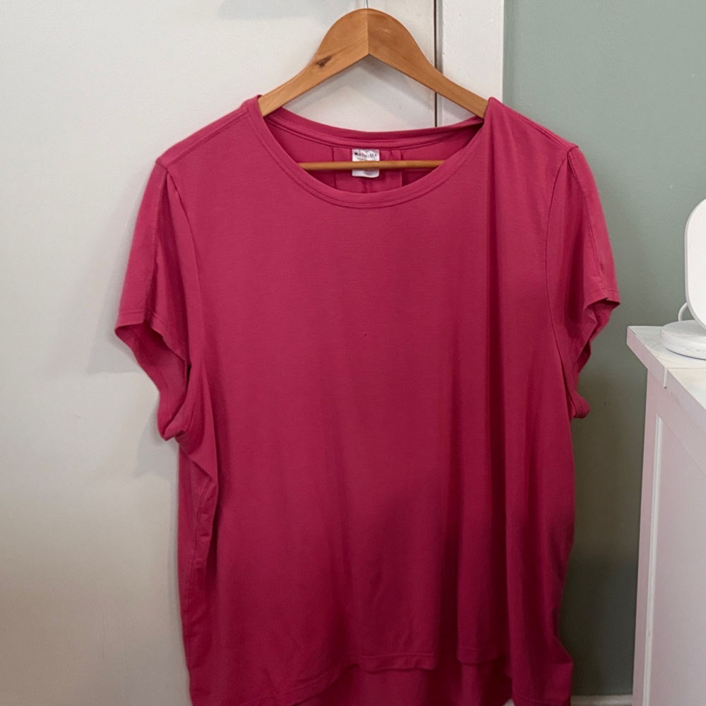 Athleta Raspberry Short Sleeve Tee
